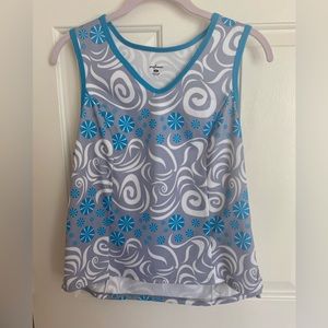 Cycling or fitness top with zippered back pocket